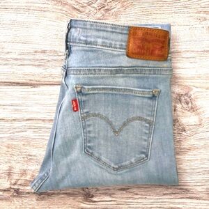 LEVI’S 711 Skinny Jeans